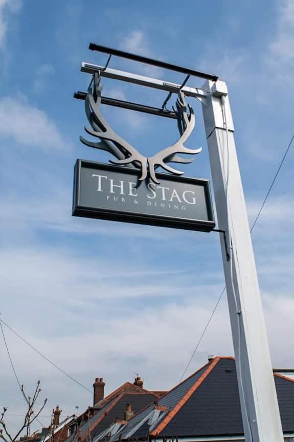 فندق The Stag Northwood  المظهر الخارجي الصورة